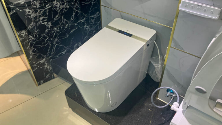 Bí quyết chọn mua bồn cầu thông minh chuẩn công năng cho gia đình